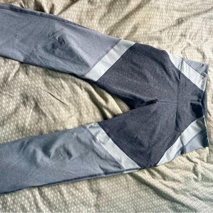 Small grey and light grey leggings. Great when working out